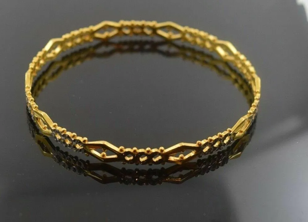 22k Solid Gold ELEGANT WOMEN BANGLE BRACELET ANTIQUE DESIGN Size 2.5 inch B312