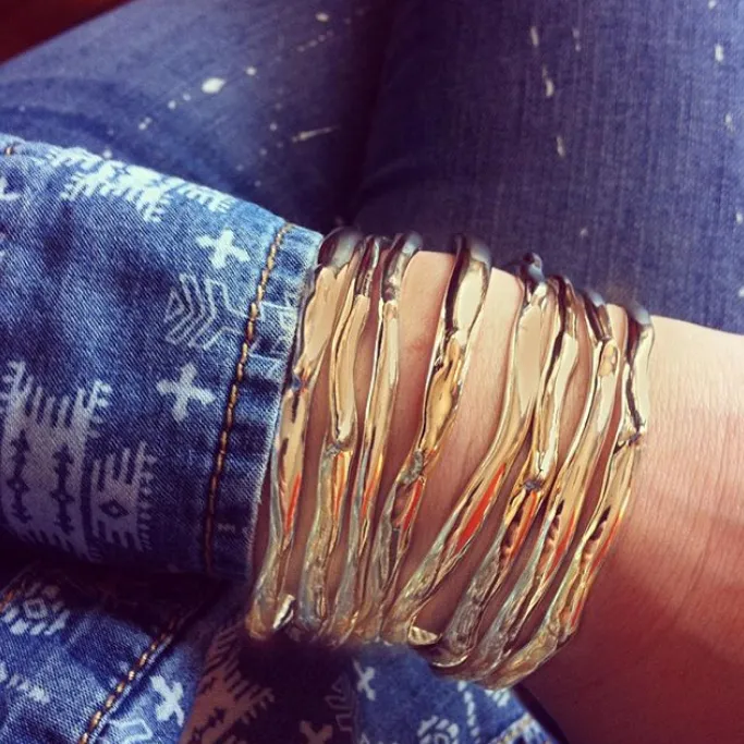 BOHEME TWIG SOLID GOLD BANGLE rts