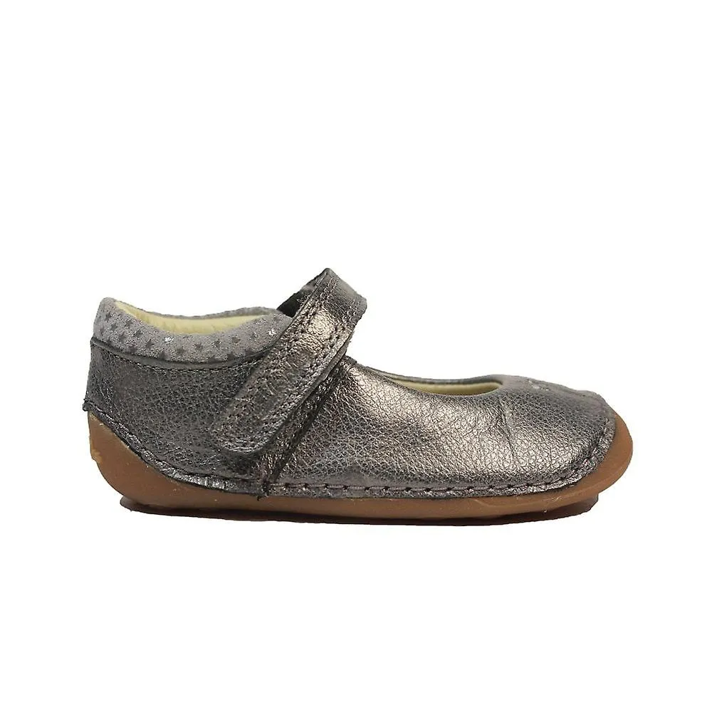 Kids Clarks Tiny Cosmo Toddler | Gun Metal Leather | Childrens Pre Walker Shoes