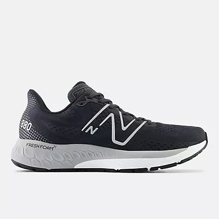 Men's New Balance 880 V13 running shoes.