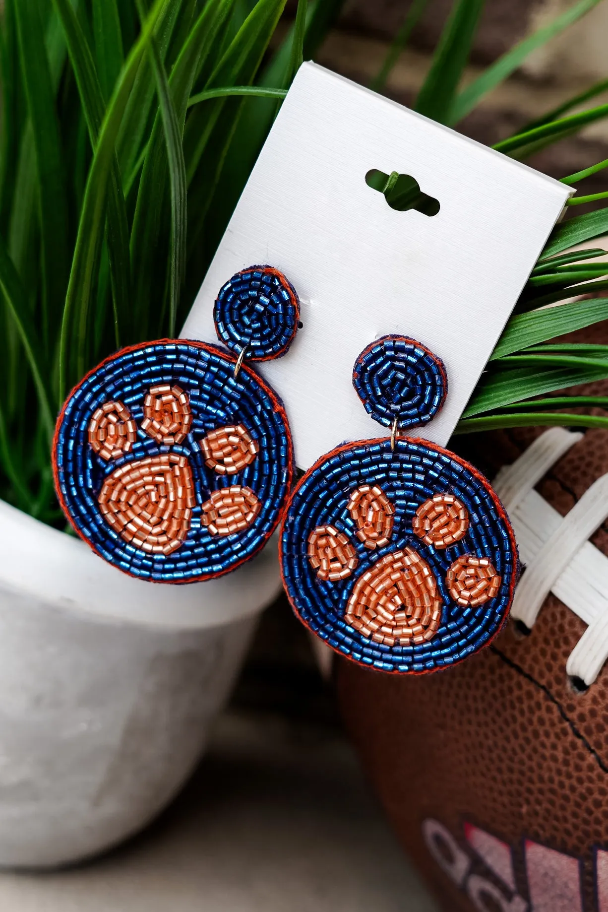 Paw Pride Beaded Earring - Result: Beaded Earring - Paw Pride Design