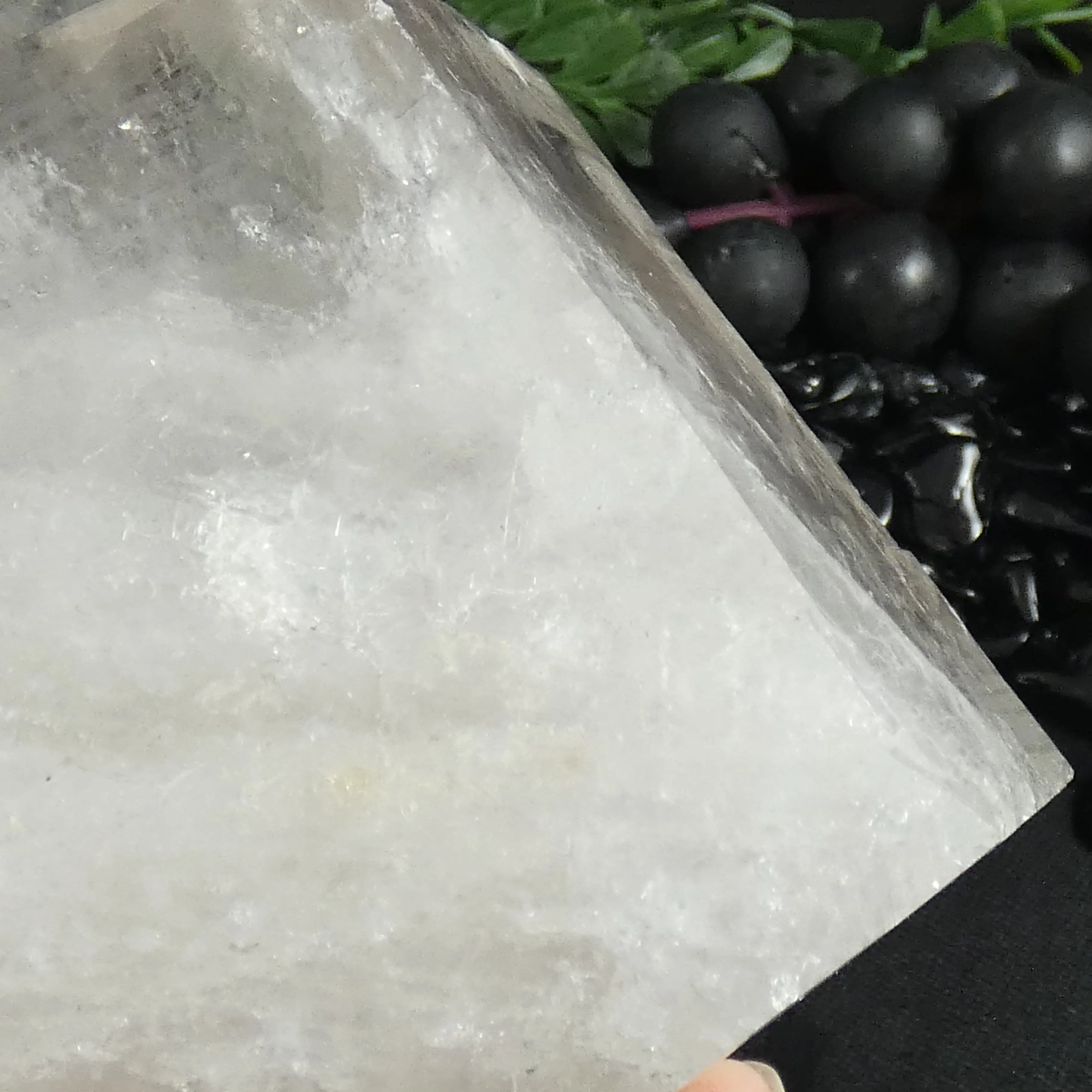 Rough Quartz Point Tower (2.132 kg)